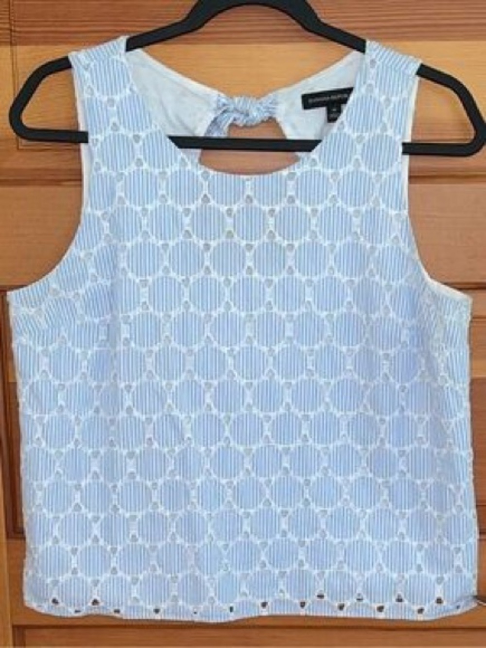 Banana Republic Light Blue Eyelet Tie-Back Tank - size XS